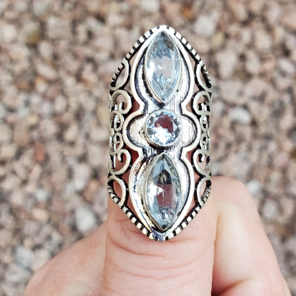 New White Topaz 925 Silver Statement Ring. - Picture 5 of 11